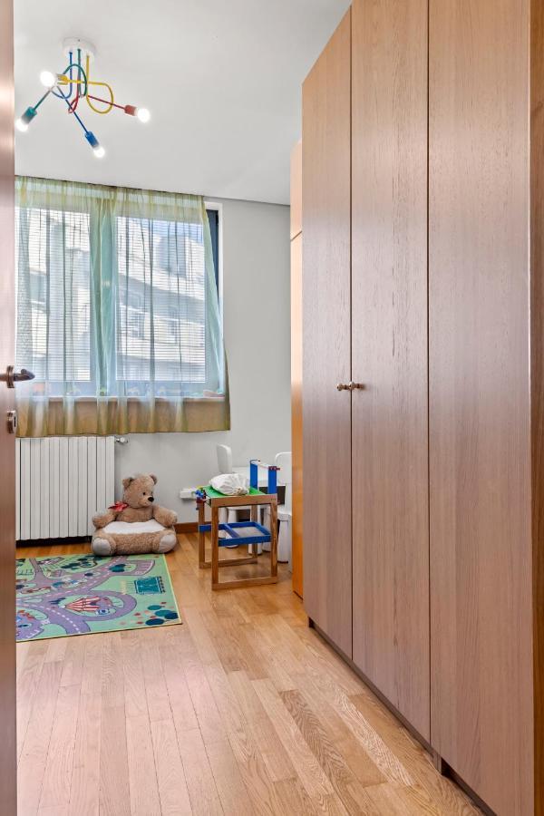 125 Sqm Family Friendly With Kids Room Bucareste Exterior foto