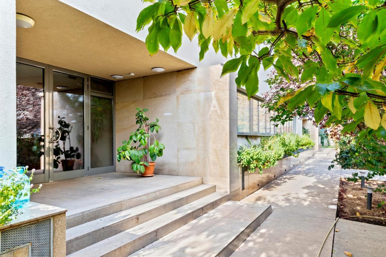 125 Sqm Family Friendly With Kids Room Bucareste Exterior foto