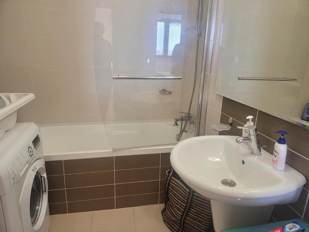 125 Sqm Family Friendly With Kids Room Bucareste Exterior foto