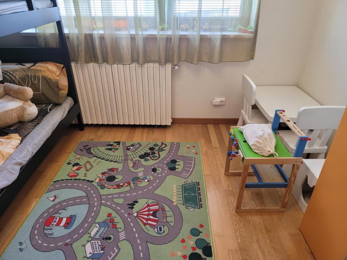 125 Sqm Family Friendly With Kids Room Bucareste Exterior foto